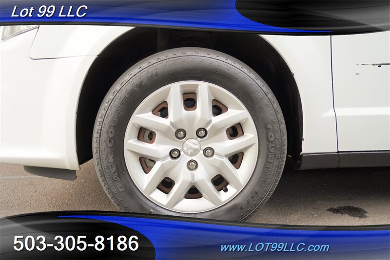 Used 2014 RAM C/V Tradesman w/ UConnect Hands-Free Group FWD image 24