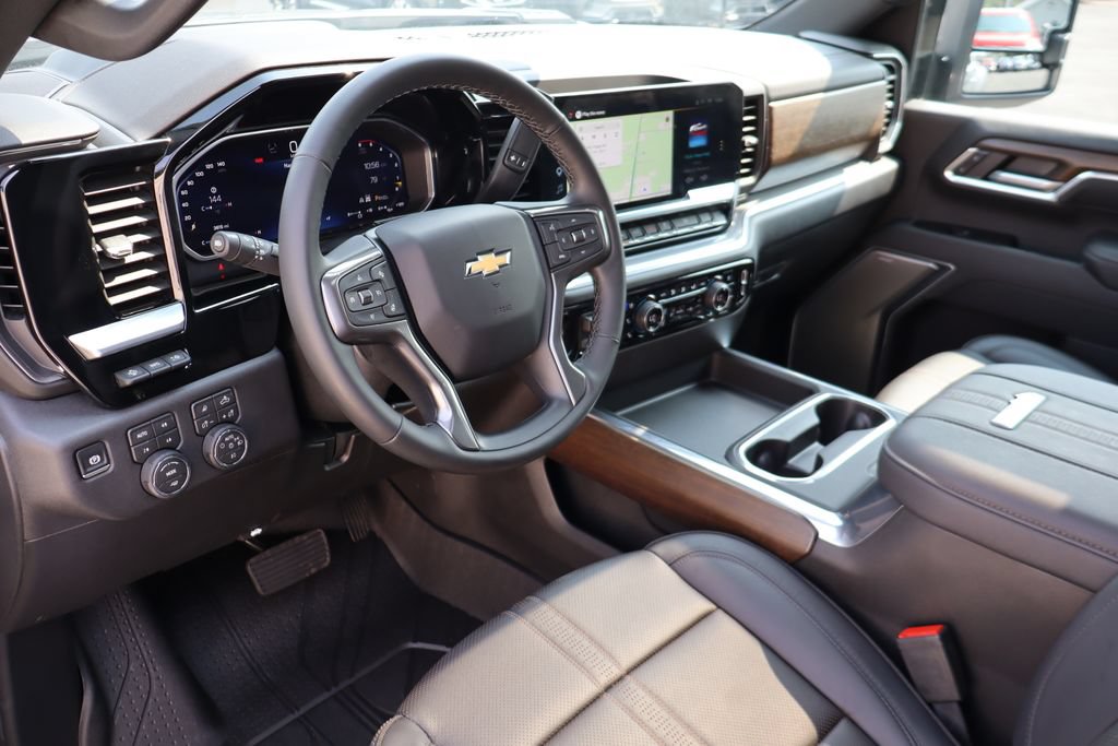 Used 2026 Chevrolet Silverado 3500 High Country w/ High Country Premium Package AWD/4WD image 5