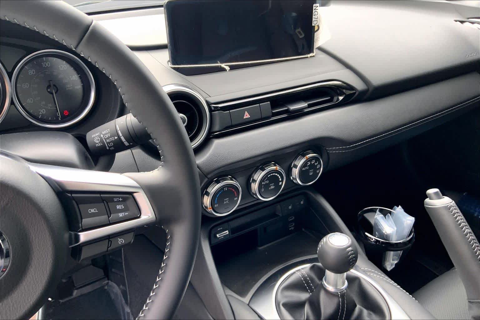New 2026 MAZDA MX-5 Miata RF Grand Touring RWD image 6