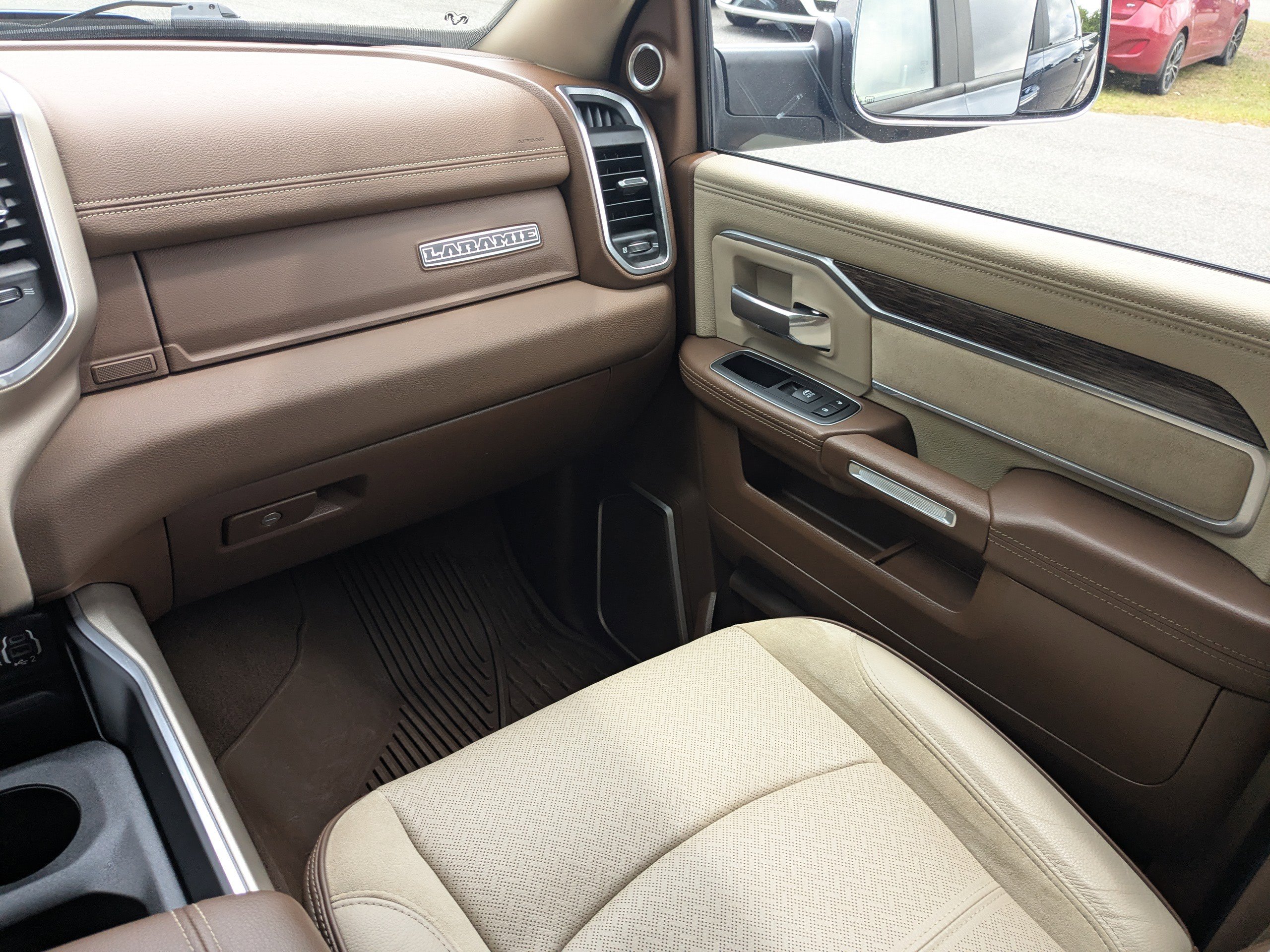 Used 2019 RAM 2500 Laramie AWD/4WD image 17