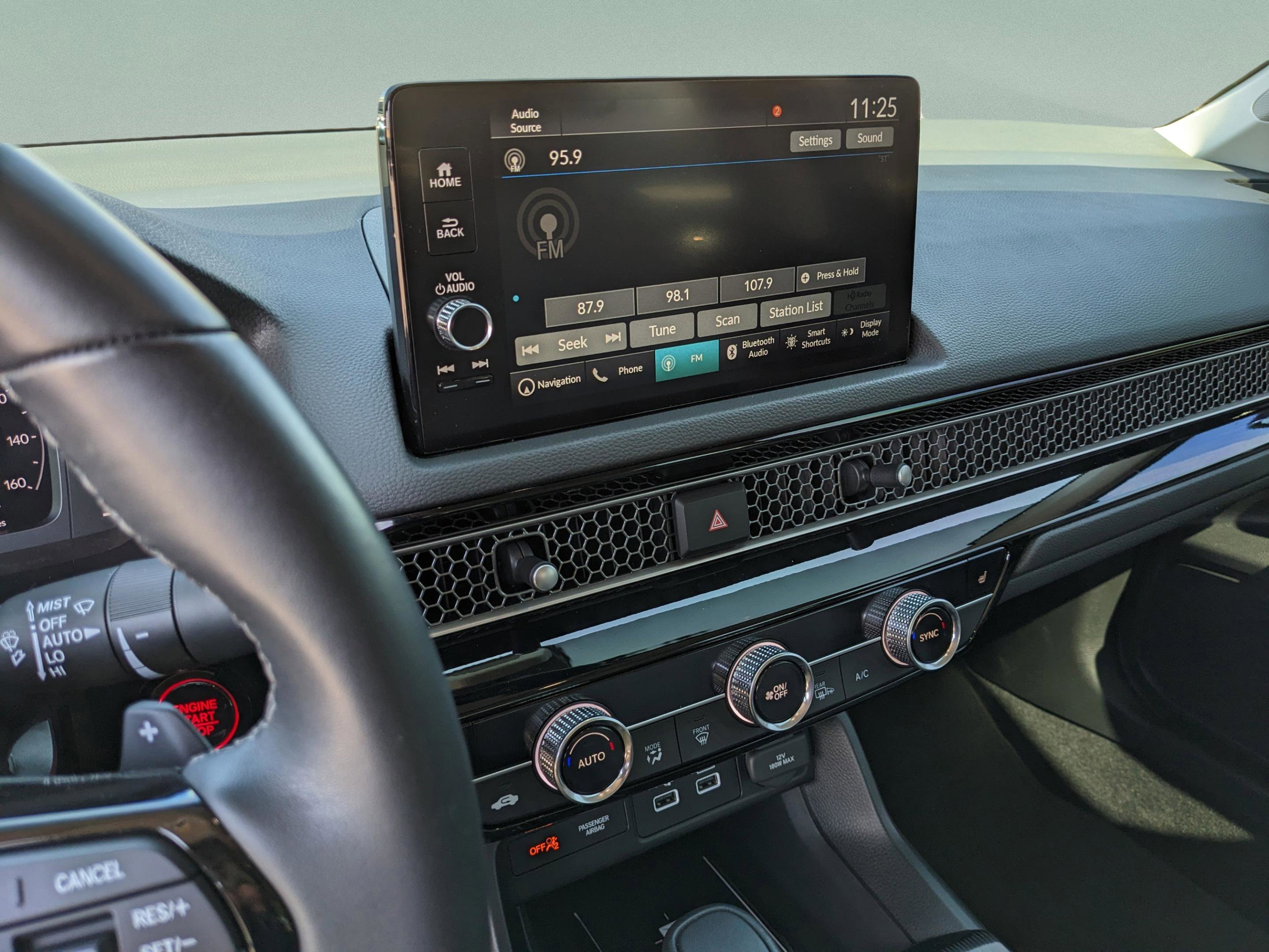 Used 2022 Honda Civic Touring image 28