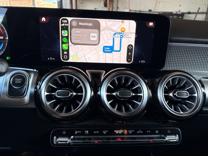 Used 2022 Mercedes-Benz EQB 300 4MATIC image 68