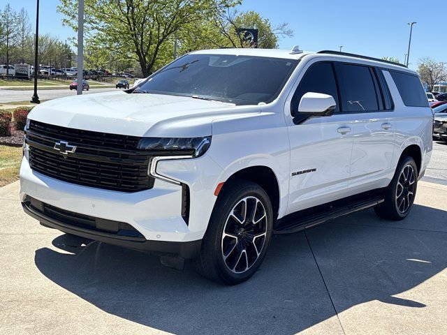 Used 2023 Chevrolet Suburban RST w/ Luxury Package image 12