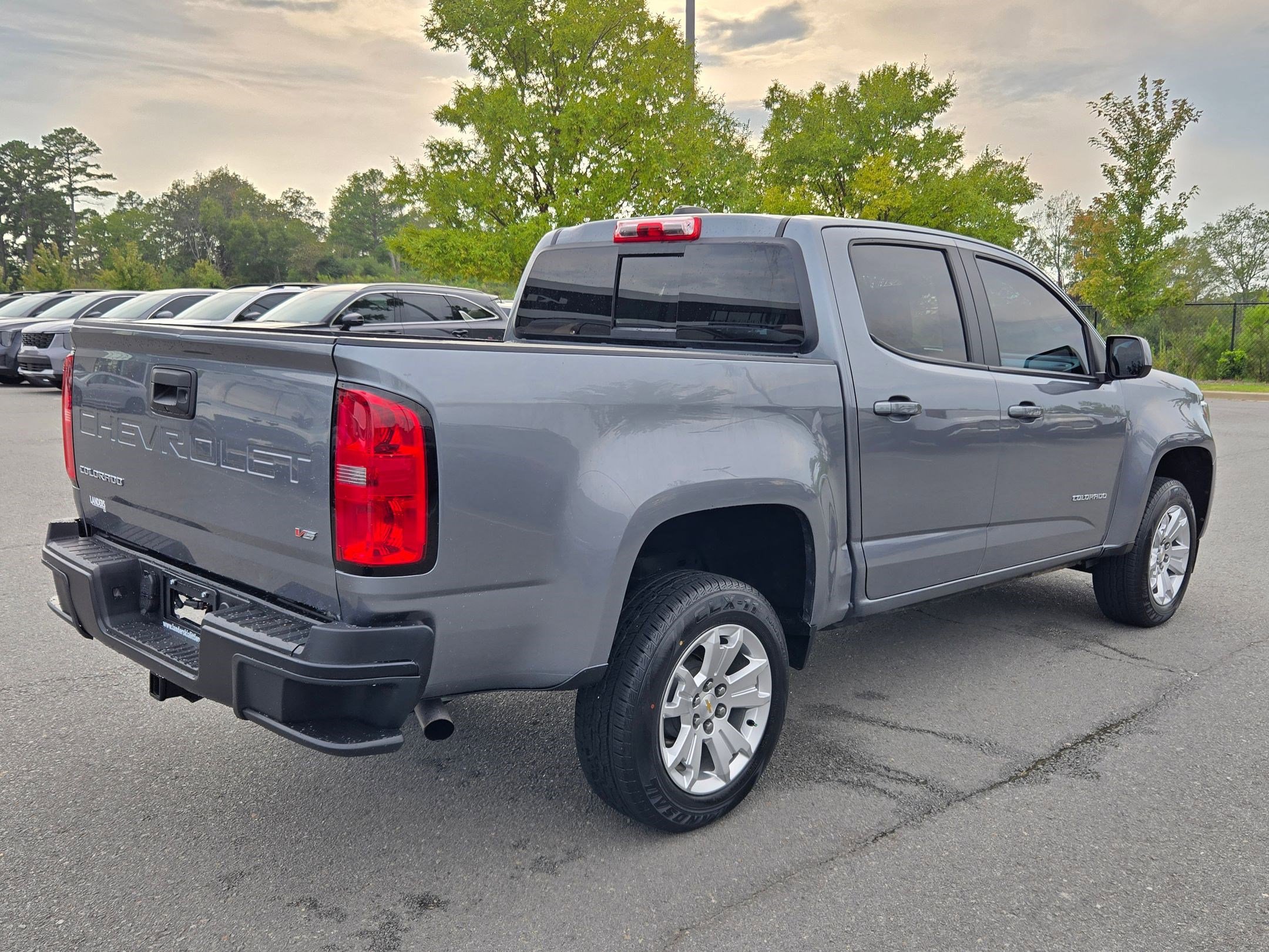 Used 2022 Chevrolet Colorado LT w/ LT Convenience Package image 7