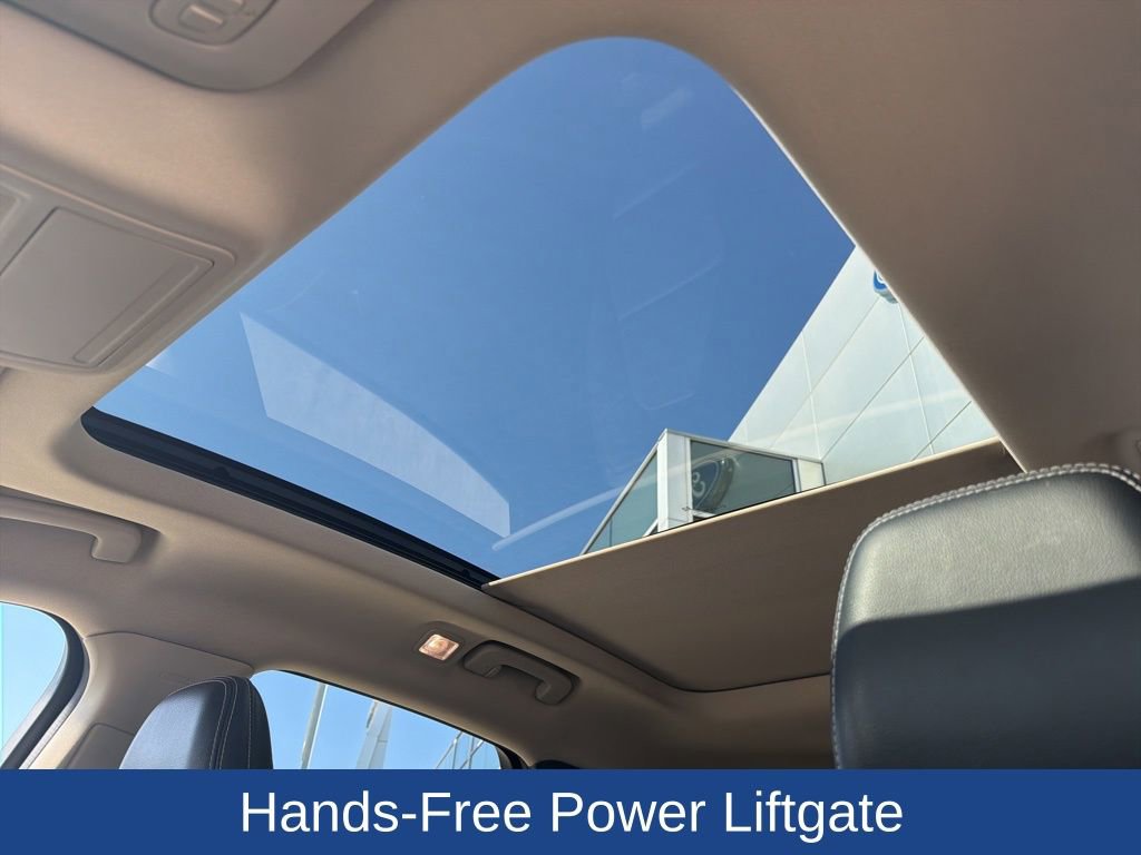 Used 2020 Ford Escape Titanium image 16