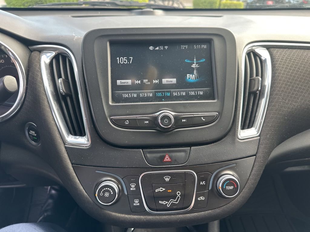 Used 2017 Chevrolet Malibu LT image 10