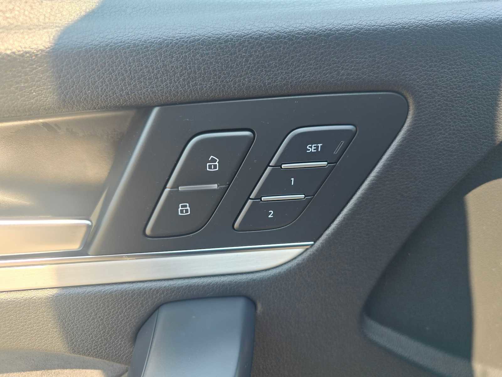 New 2025 Audi Q5 e Premium Plus image 24
