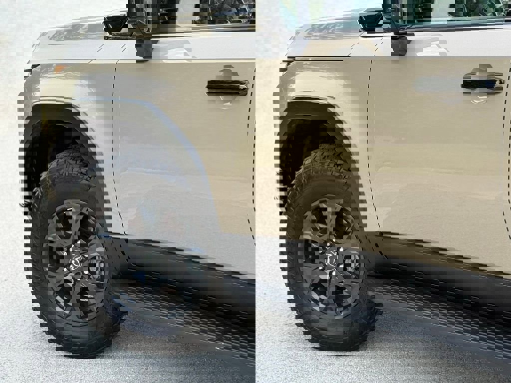 Certified 2024 Lexus GX 550 image 8