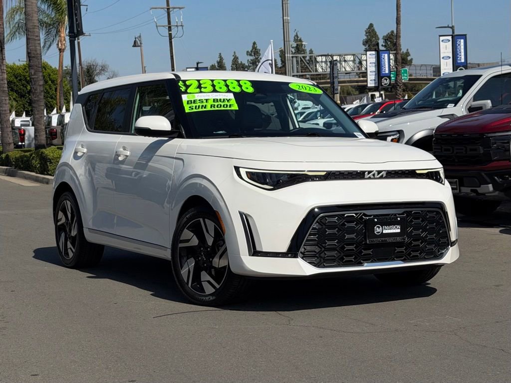 Used 2023 Kia Soul GT-Line w/ GT-Line Technology Package FWD image 2