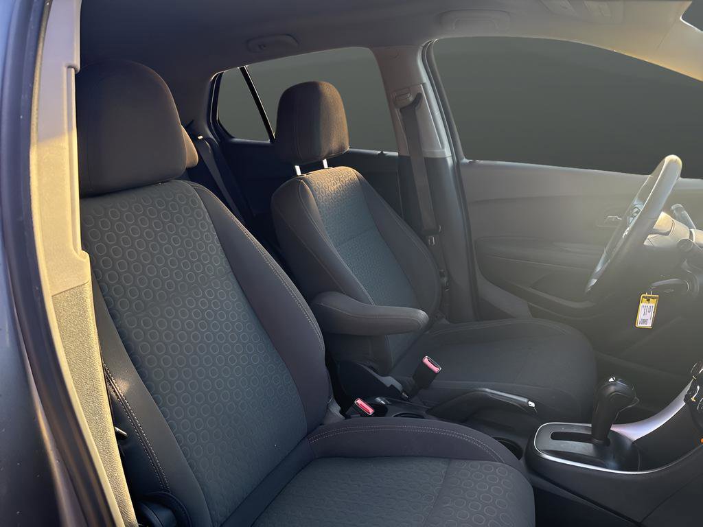 Used 2020 Chevrolet Trax LS w/ Tint and Cruise Package image 29