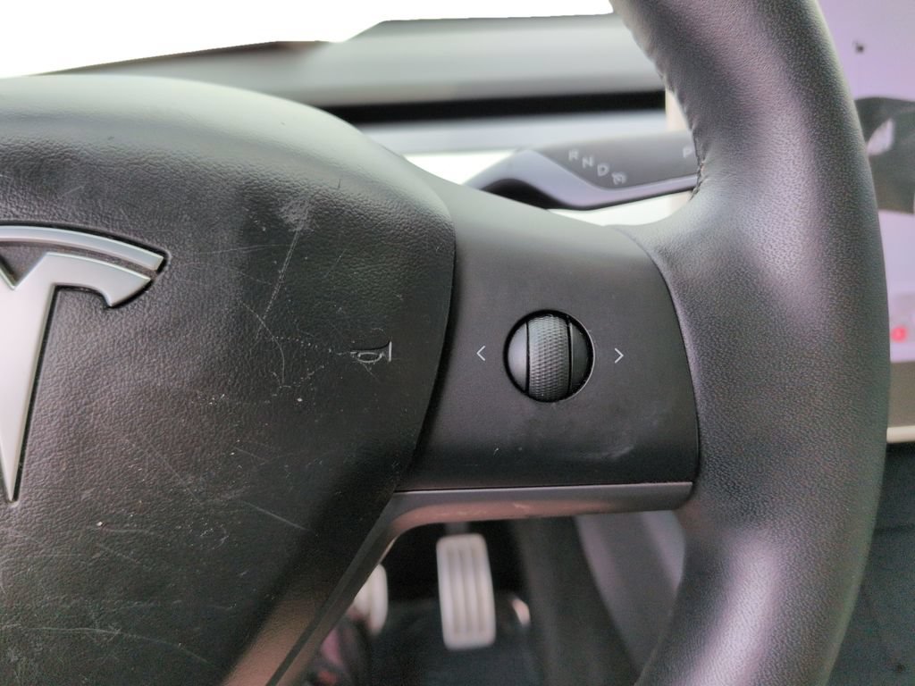 Used 2020 Tesla Model Y Long Range AWD/4WD image 19