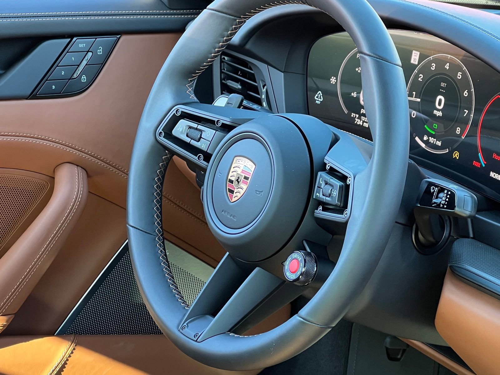 Certified 2026 Porsche 911 Targa 4 GTS image 32