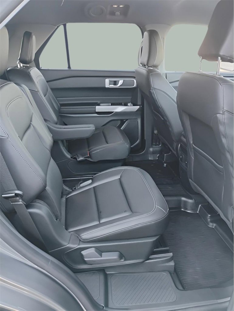 Certified 2023 Ford Explorer XLT w/ Equipment Group 202A image 20