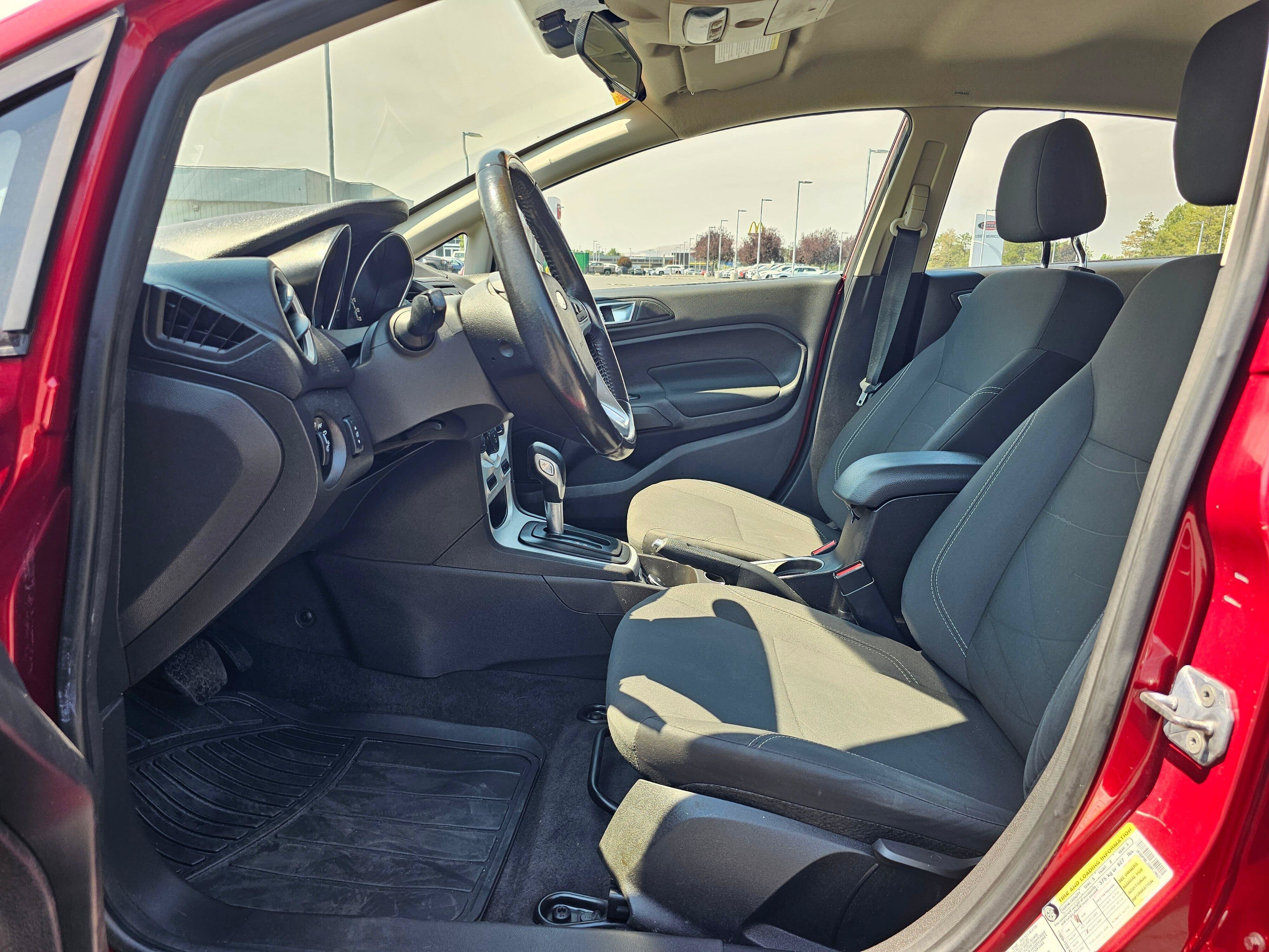 Used 2016 Ford Fiesta SE FWD image 19