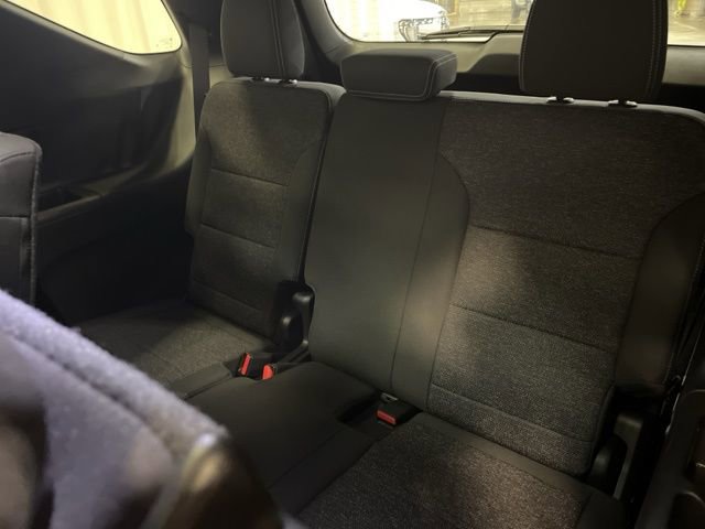 Used 2025 Chevrolet Traverse LT w/ Sun and Wheel Package image 24