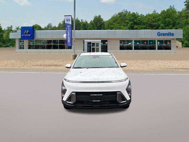 New 2027 Hyundai Kona SE AWD/4WD image 2