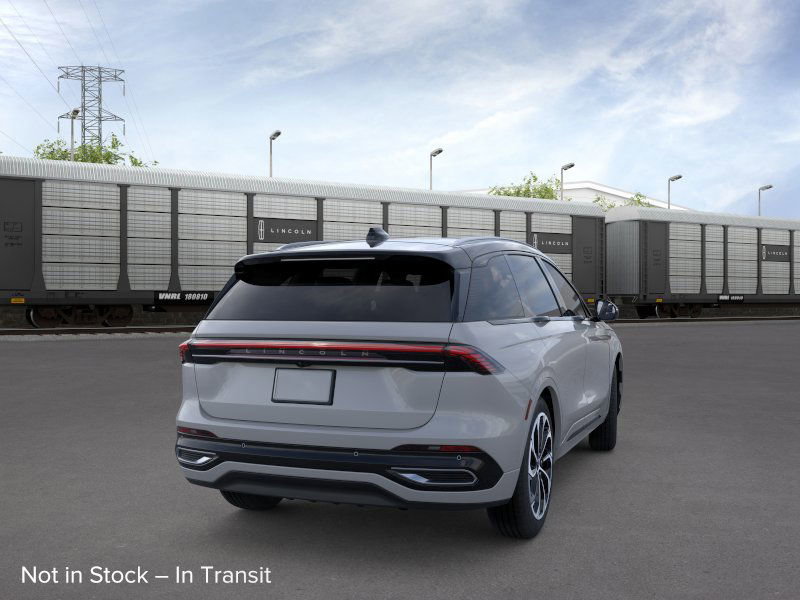 New 2026 Lincoln Nautilus Reserve image 8