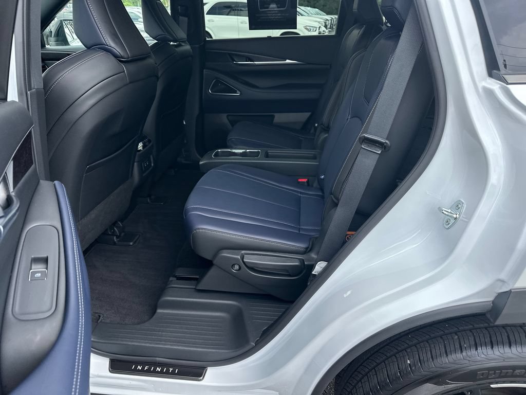 Certified 2026 INFINITI QX60 Sport w/ Dark Cargo Package AWD/4WD image 17