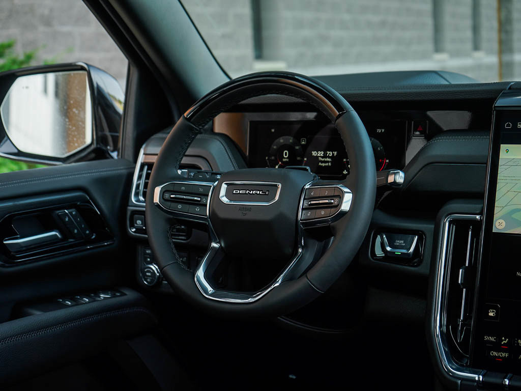New 2026 GMC Yukon XL Denali w/ Denali Reserve Package AWD/4WD image 17