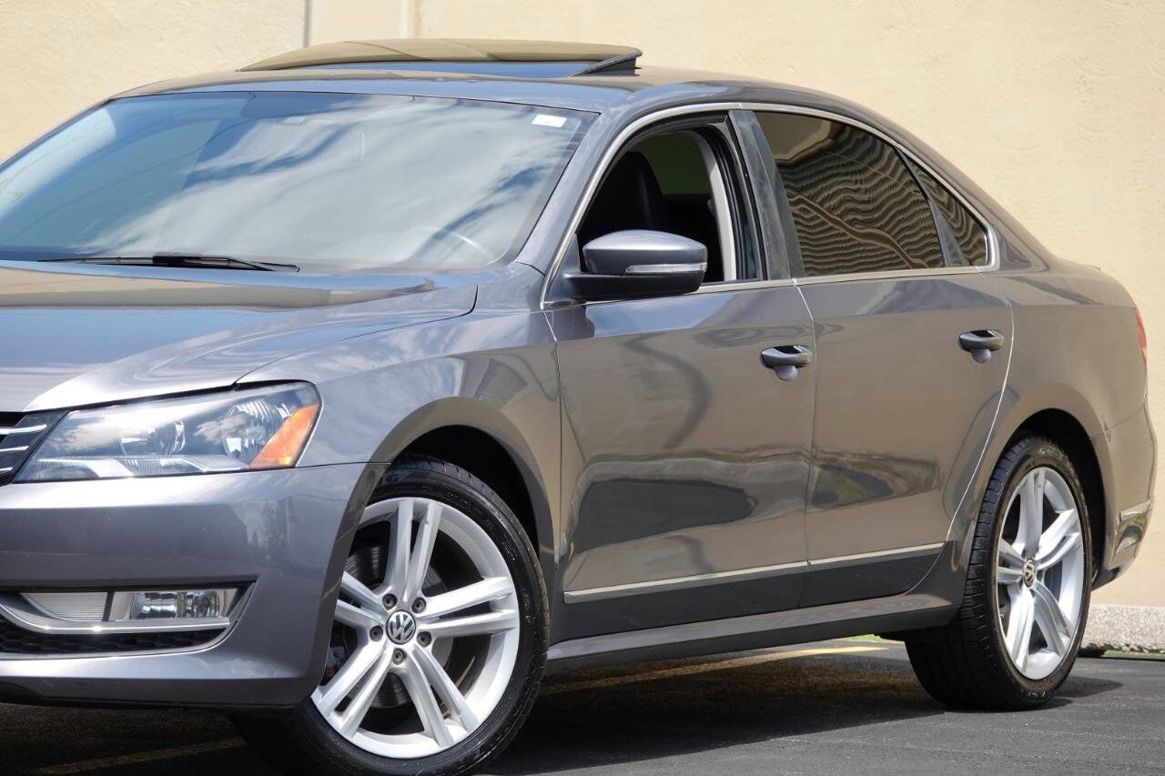Used 2013 Volkswagen Passat TDI SEL Premium image 3