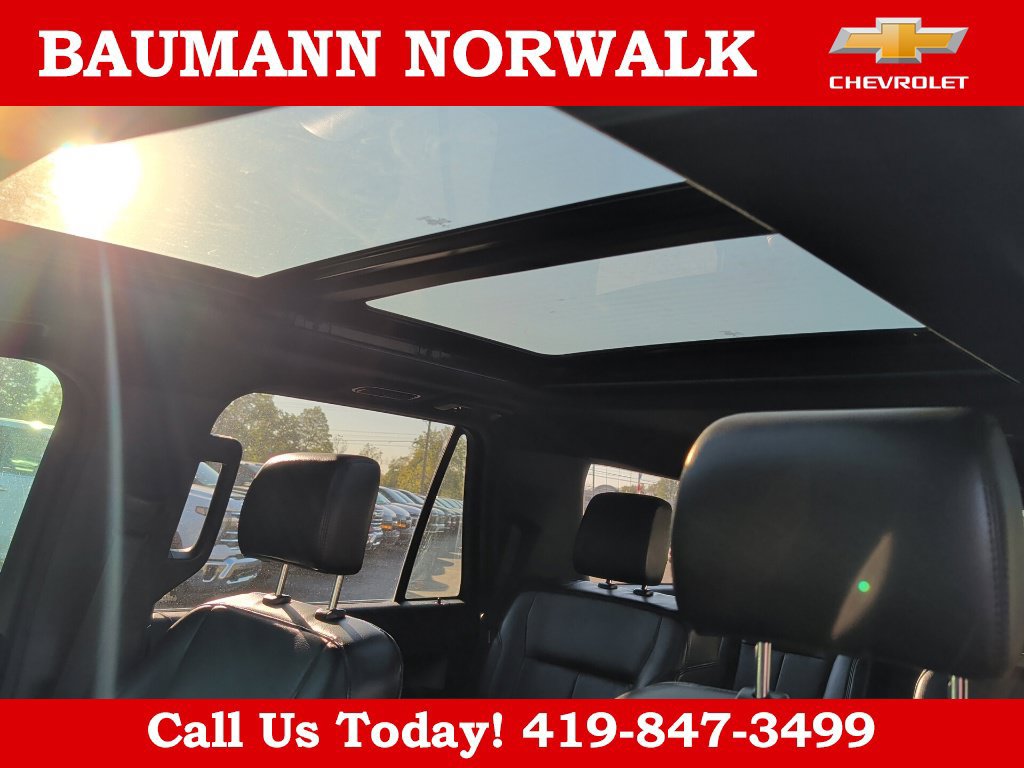 Used 2020 Ford Expedition XLT w/ Equipment Group 202A AWD/4WD image 32