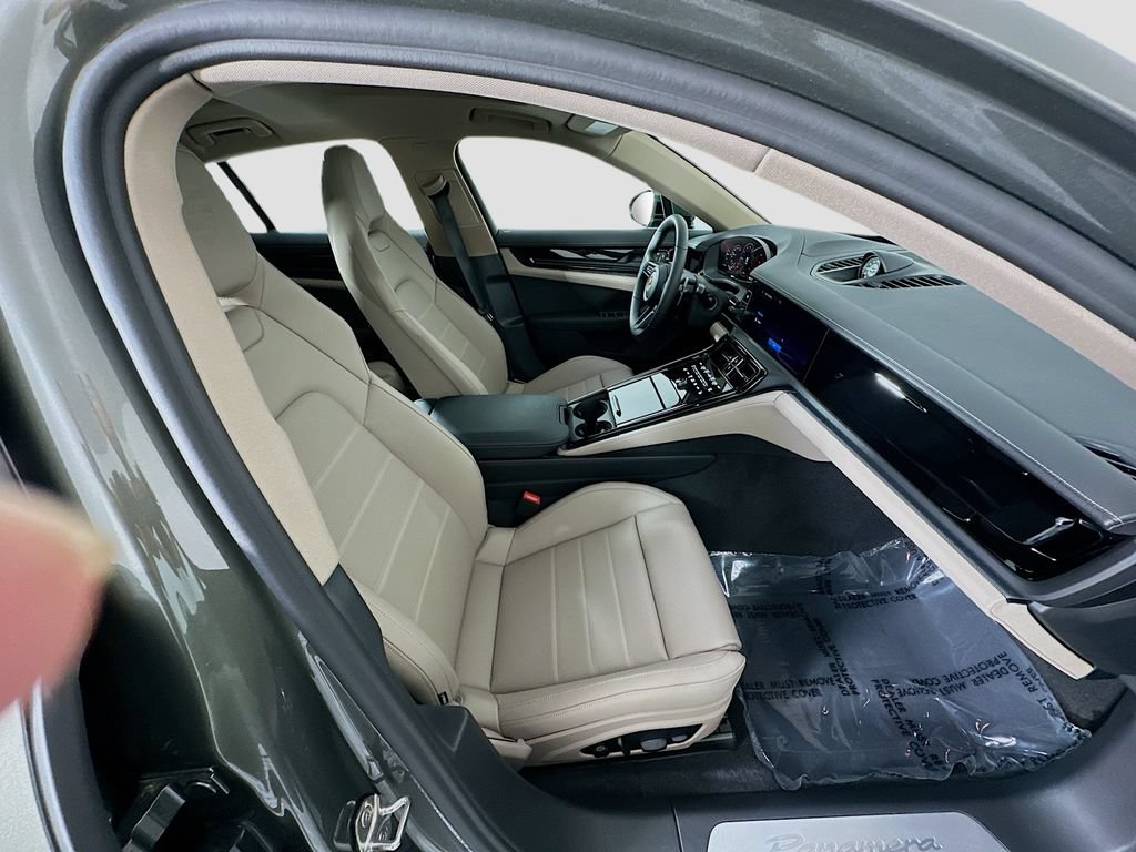 New 2026 Porsche Panamera RWD image 30