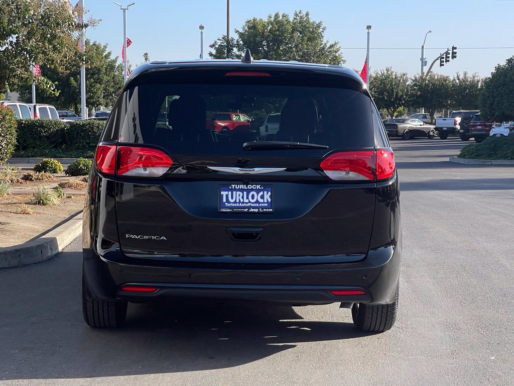 New 2027 Chrysler Pacifica LX FWD image 5