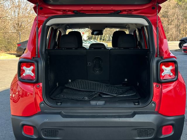 Used 2018 Jeep Renegade Altitude image 32