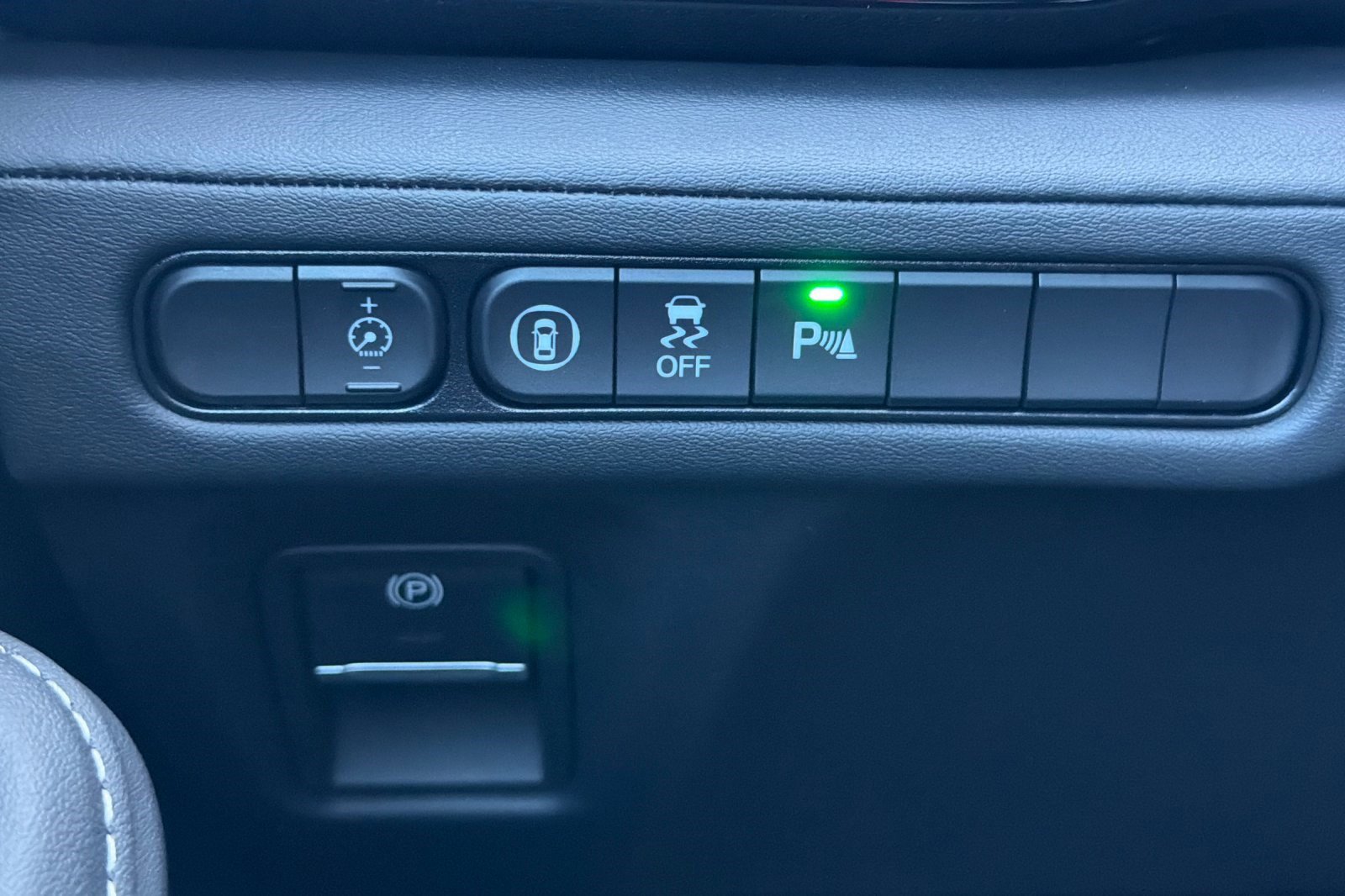 Certified 2025 Acura MDX SH-AWD w/ Technology Package image 38