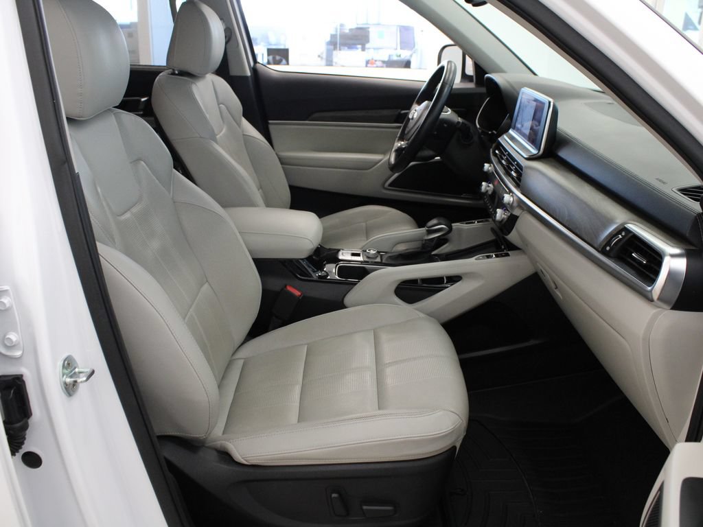 Used 2021 Kia Telluride EX w/ EX Premium Package FWD image 14