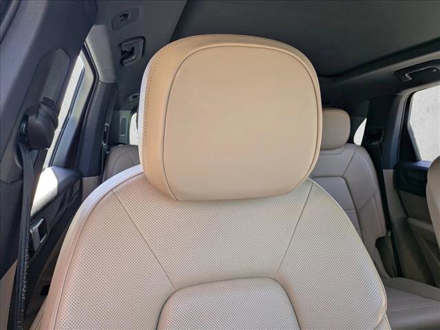 Used 2021 Porsche Cayenne AWD/4WD image 14