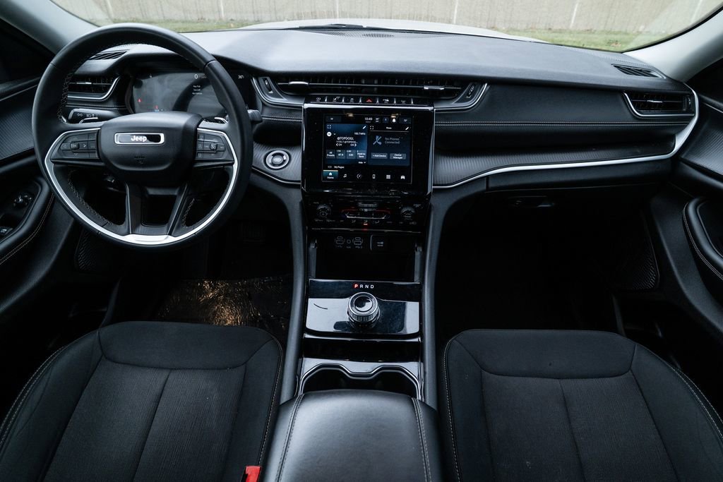 Used 2023 Jeep Grand Cherokee L Laredo w/ Trailer Tow Group (B) image 12