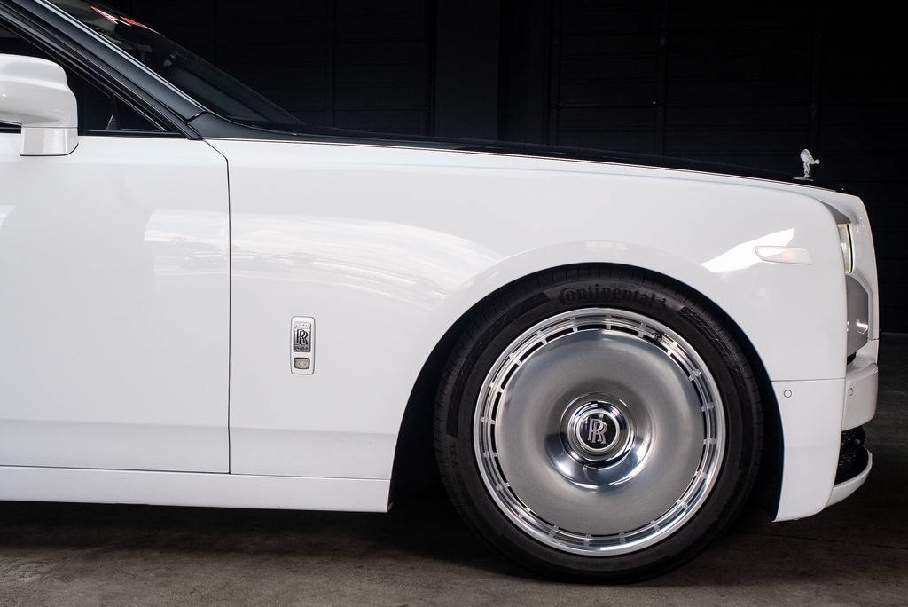 Used 2019 Rolls-Royce Phantom Sedan RWD image 13
