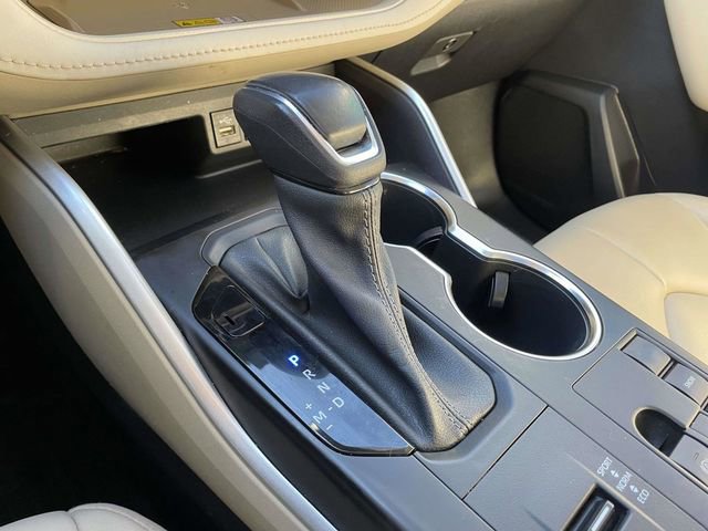 Used 2023 Toyota Highlander XLE image 34