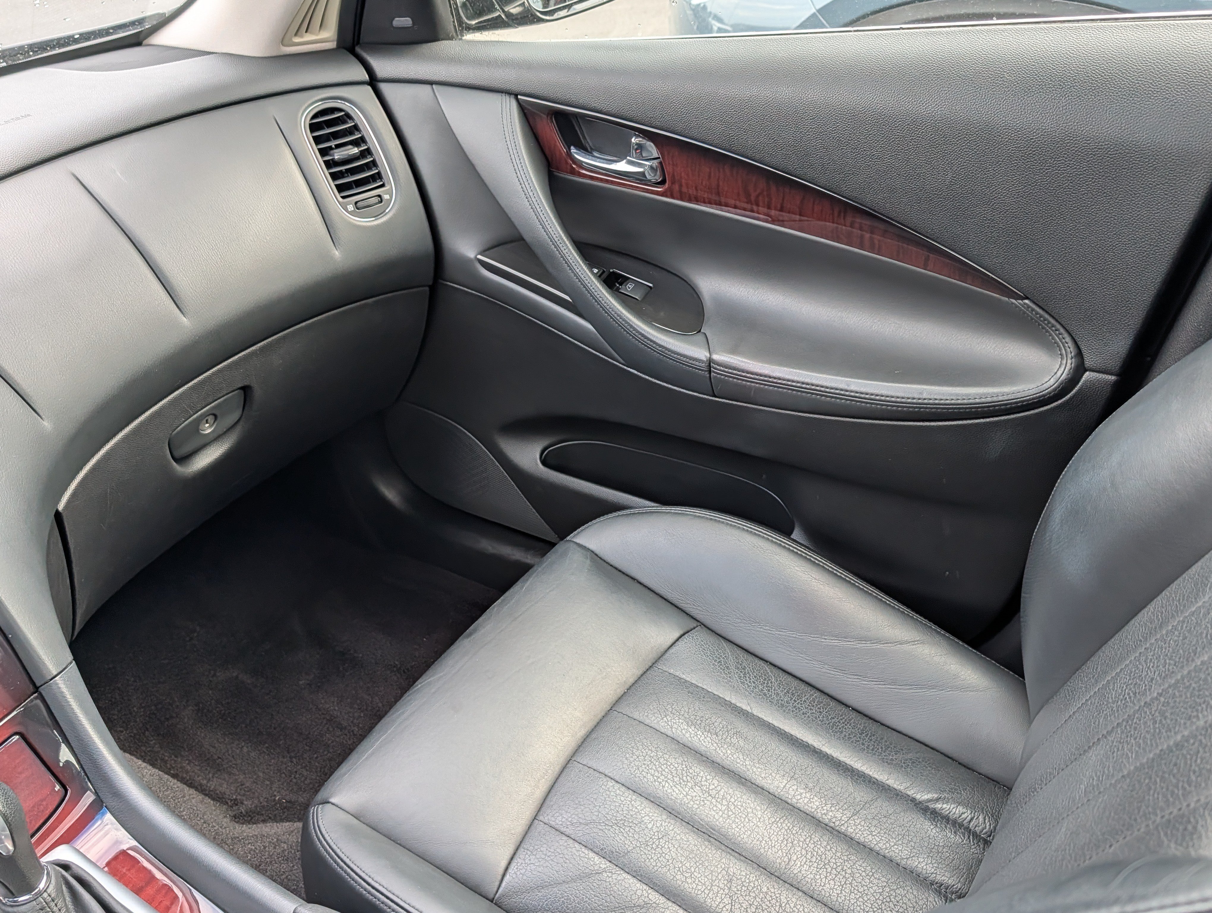 Used 2017 INFINITI QX50 AWD w/ Technology Package image 11