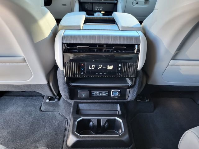 Used 2024 Jeep Wagoneer Series III w/ Premium Group I image 23