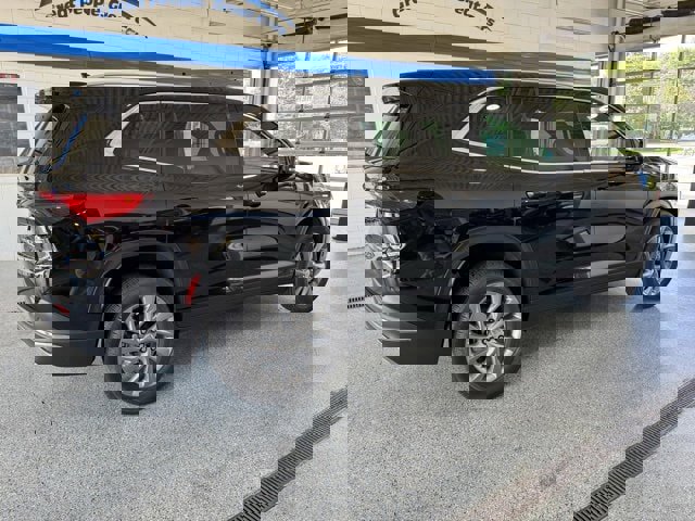 New 2026 Buick Enclave Preferred w/ LPO, Floor Liner Package image 12