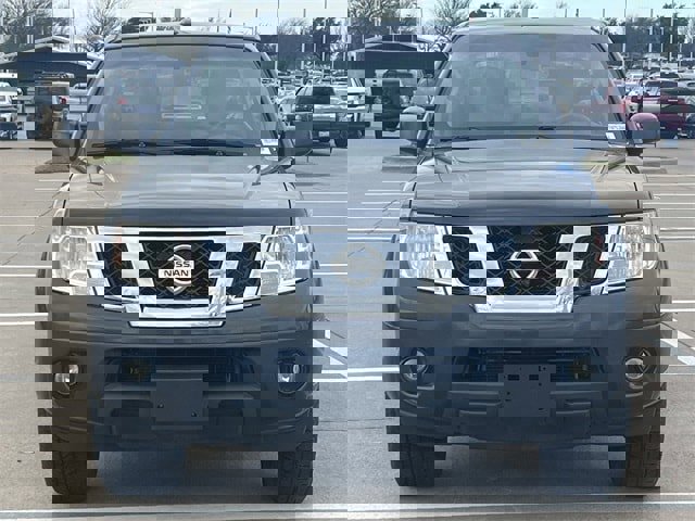 Used 2015 Nissan Frontier SV w/ SV Value Truck Package image 9