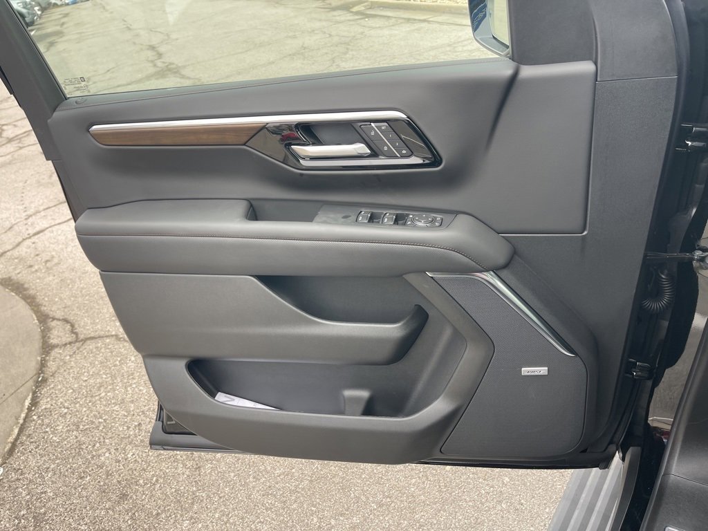 New 2025 Chevrolet Tahoe High Country image 36