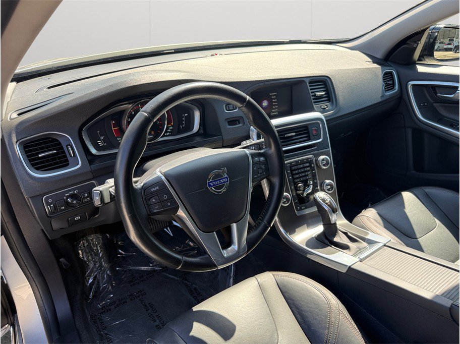 Used 2015 Volvo V60 T5 Cross Country AWD/4WD image 6
