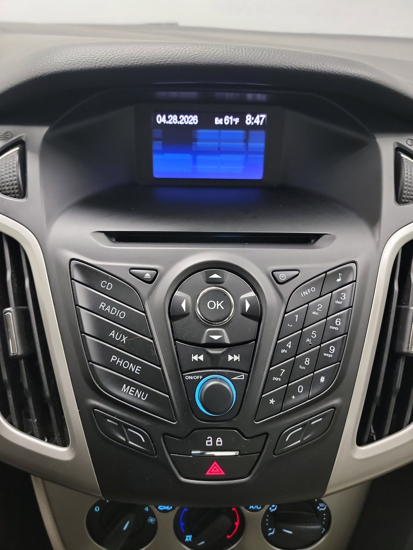 Used 2013 Ford Focus SE FWD image 22