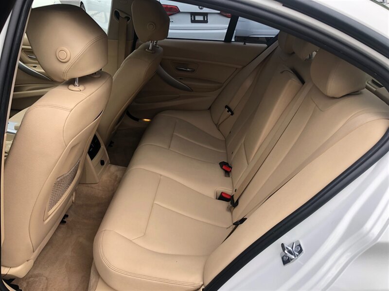 Used 2012 BMW 328i Sedan RWD image 10