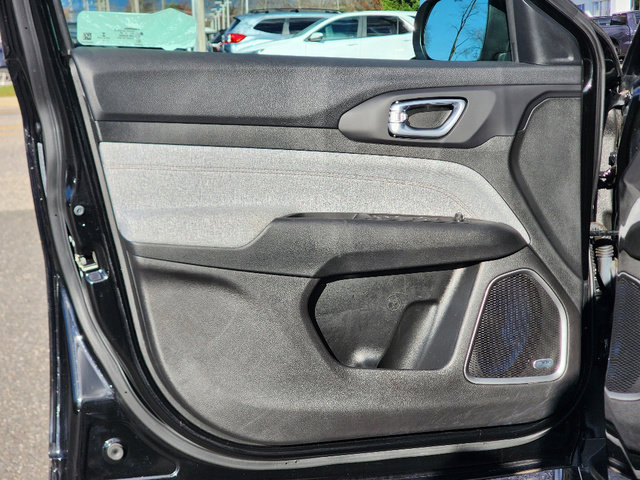 Certified 2022 Jeep Compass Latitude w/ Sun and Sound Group image 30