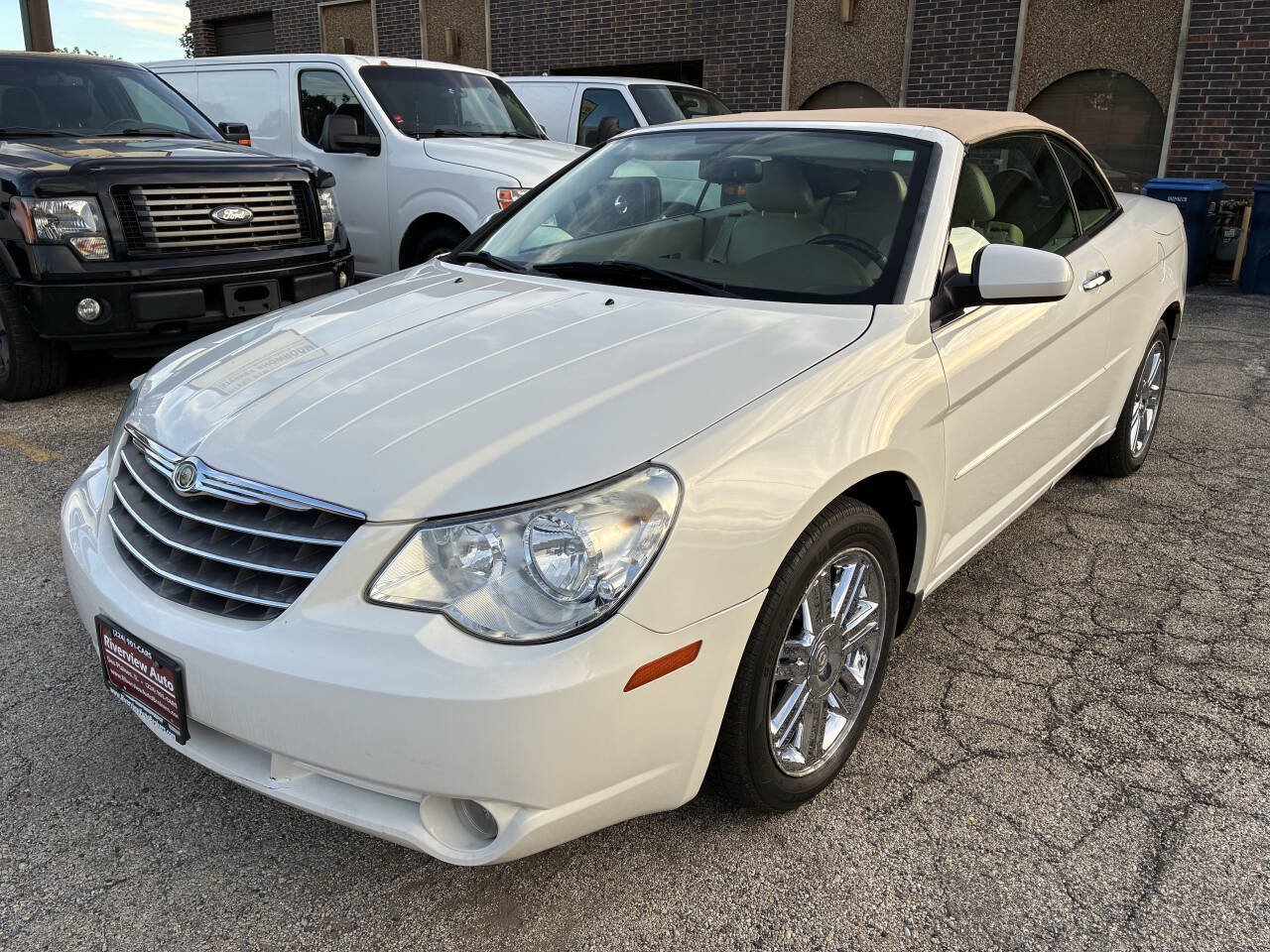 Used 2008 Chrysler Sebring Limited w/ Luxury Group FWD image 11