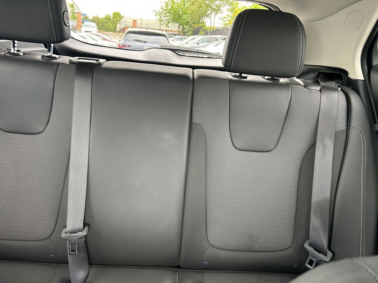 Used 2025 Buick Encore GX Preferred FWD image 32