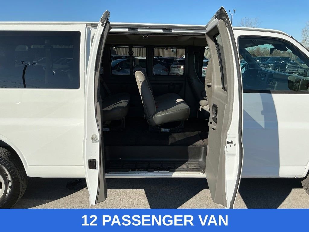 Used 2019 Chevrolet Express 3500 LT w/ LT Preferred Equipment Group image 14