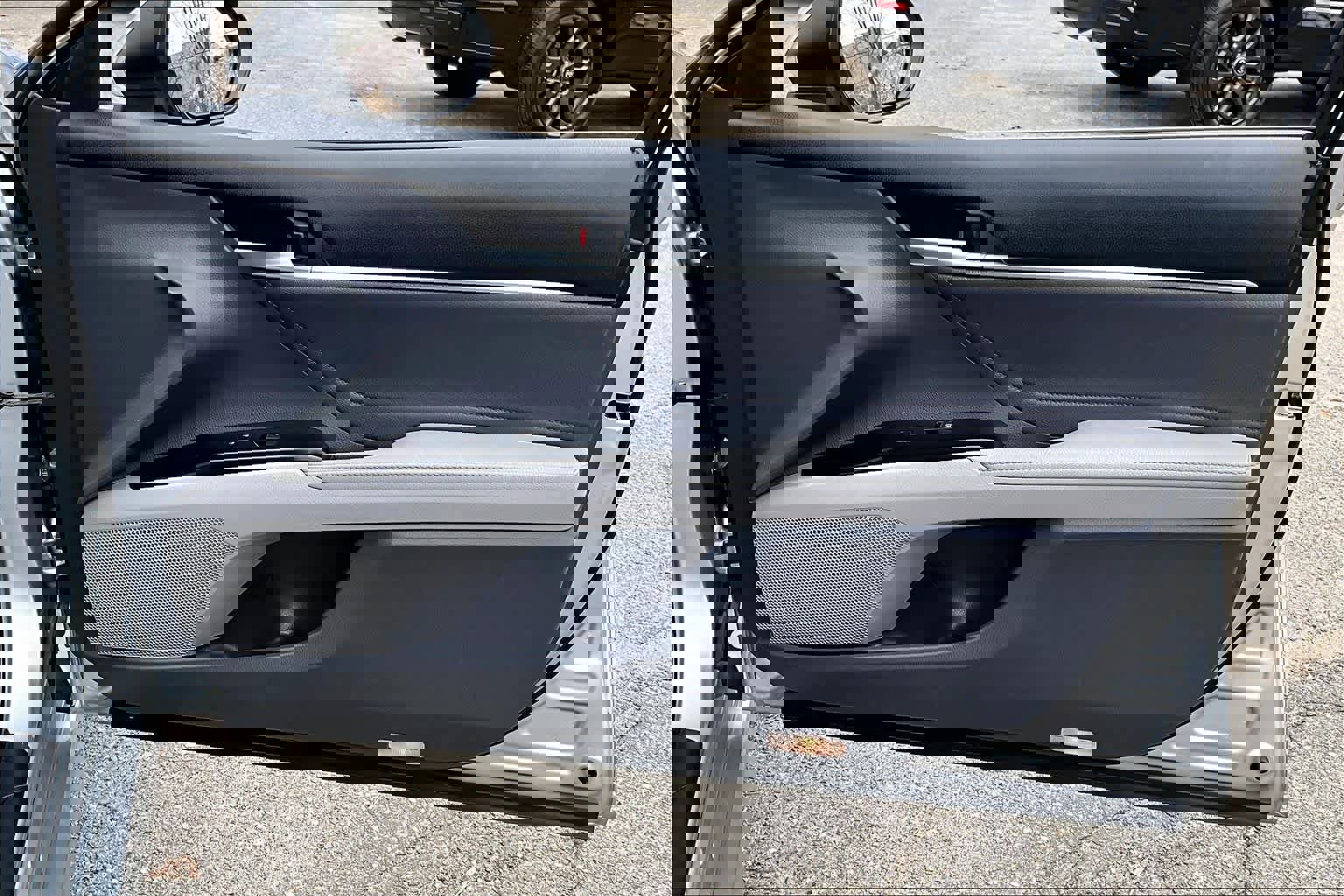 Used 2018 Toyota Camry XLE image 21