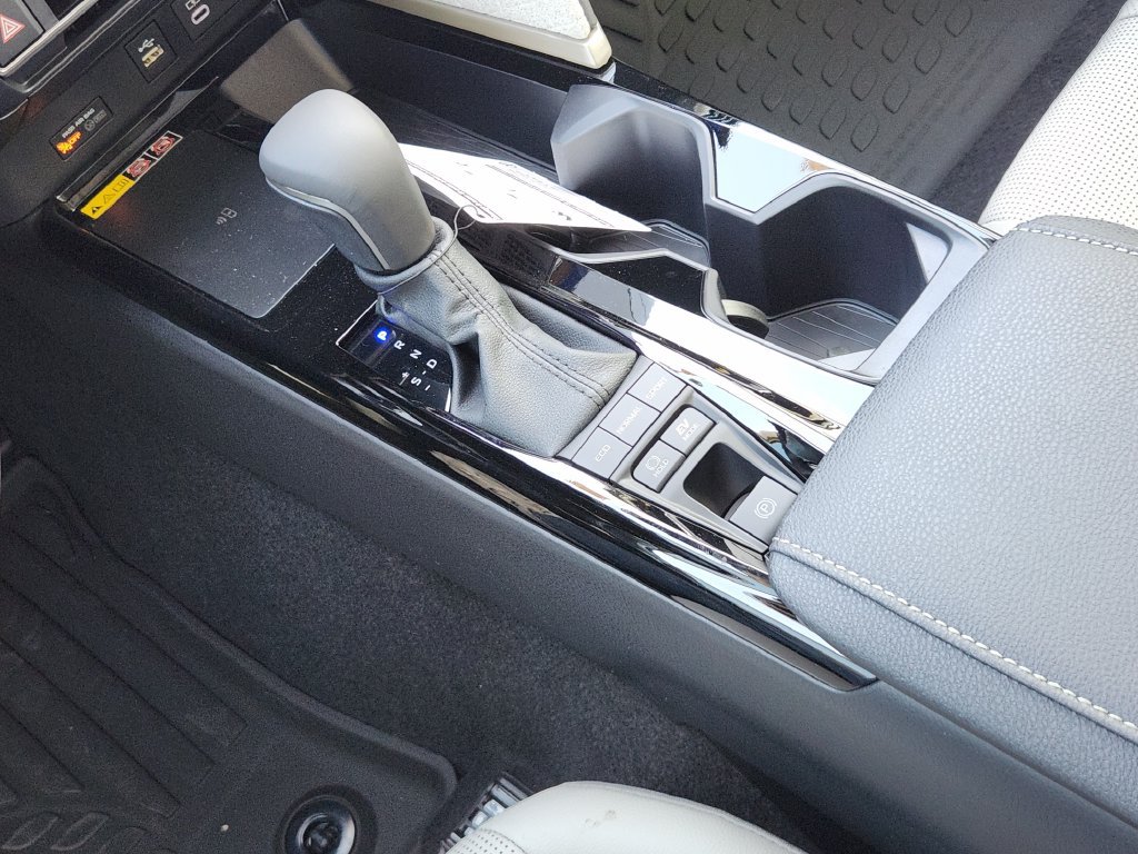 New 2026 Toyota Camry Hybrid FWD image 20