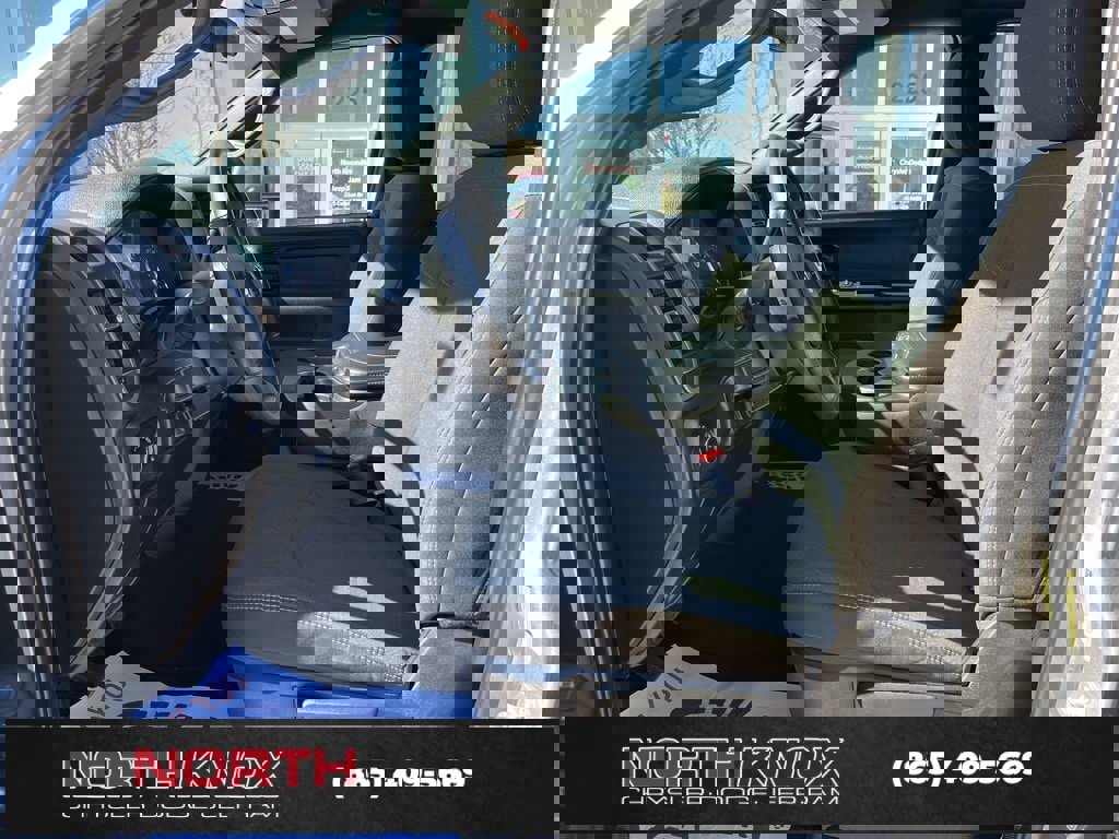 Used 2024 RAM 3500 Tradesman w/ Chrome Appearance Group image 3