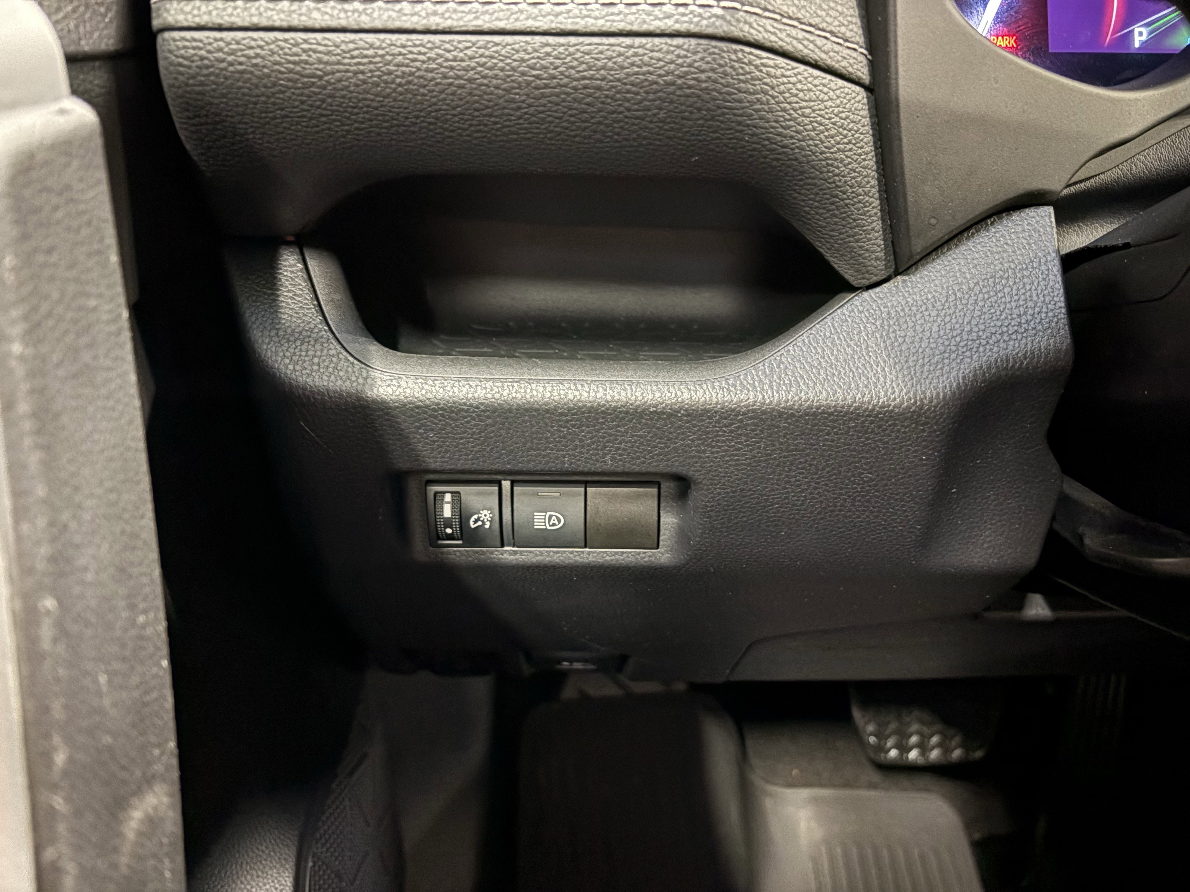 Certified 2024 Toyota RAV4 XLE FWD image 25